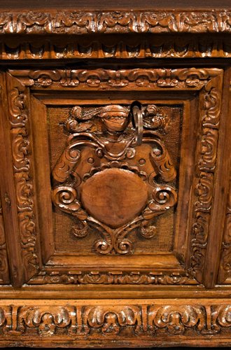 Noble chest Renaissance in carved walnut